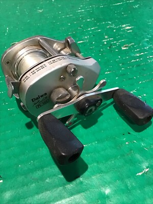 リール　Pisaro 100 DAIWA Hi Speed Prolite PL100 Baitcaster Fishing Reel Pl-100