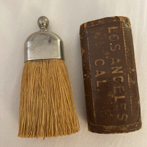 Vintage Miniatur Schneebesen Besenbürste Metallkappe Lederetui Los Angeles selten! - Bild 3 von 12