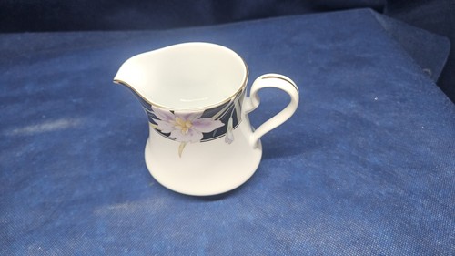 Vintage 1980's Mikasa Fine China "Charisma Black" Creamer/Pitcher Japan EUC  - Afbeelding 3 van 5