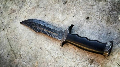 Damascus Steel Hunting Bowie Knife with Micarta Handle and Damascus Guards, Best - Picture 5 of 6