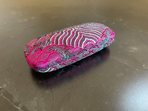 Glasses/Sunglasses Hard Case in Silk Brocade, Snap Close 16 x 5.5cm Many Colours - Picture 7 of 37