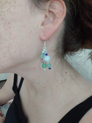 Pendientes con cuentas de piedras preciosas de fluorita verde pálido natural, cuentas crujientes y aus - Imagen 7 de 12