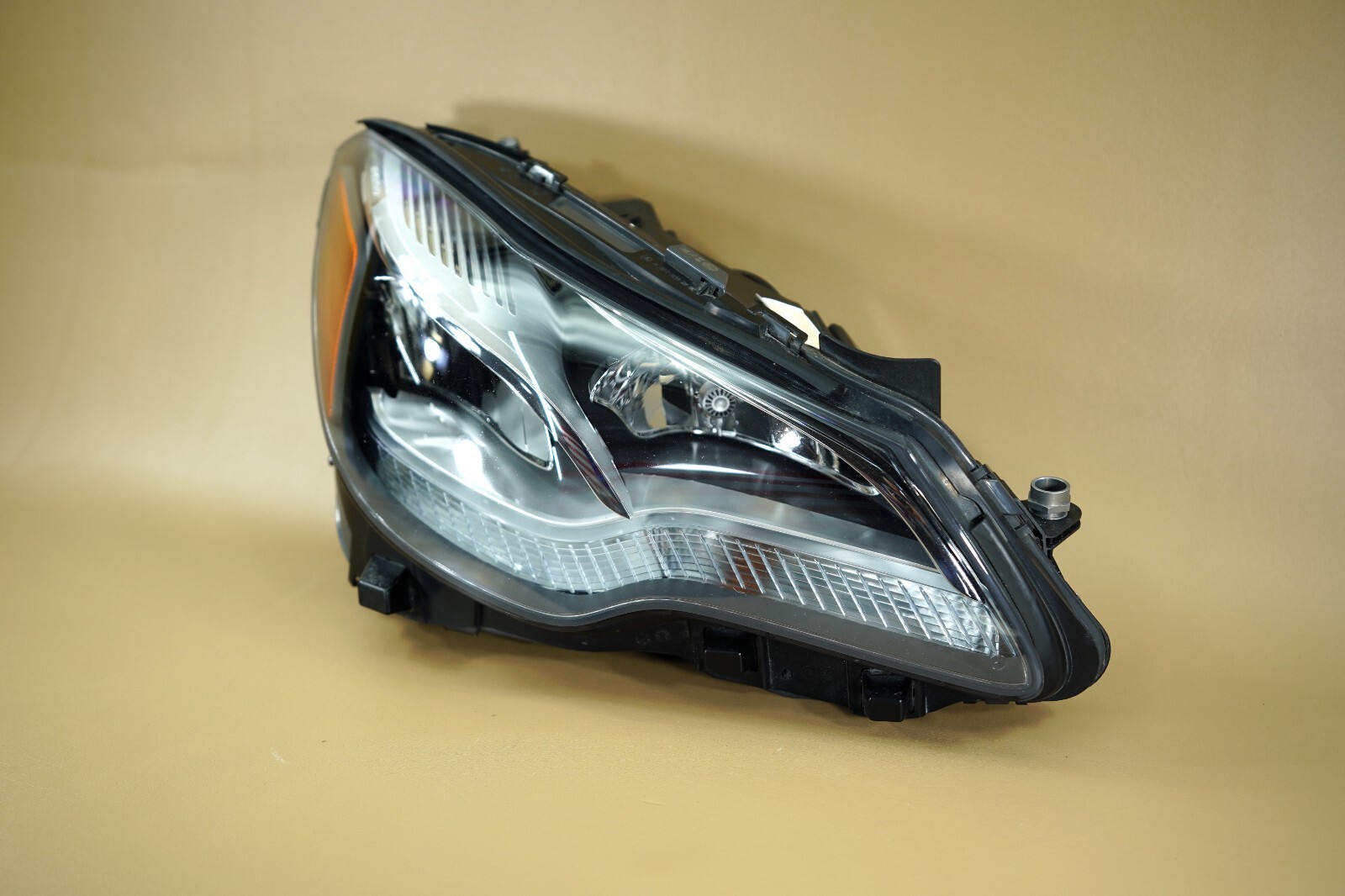 14 15 16 MERCEDES BENZ W207 E Coupe Headlight LED Xenon Right Side