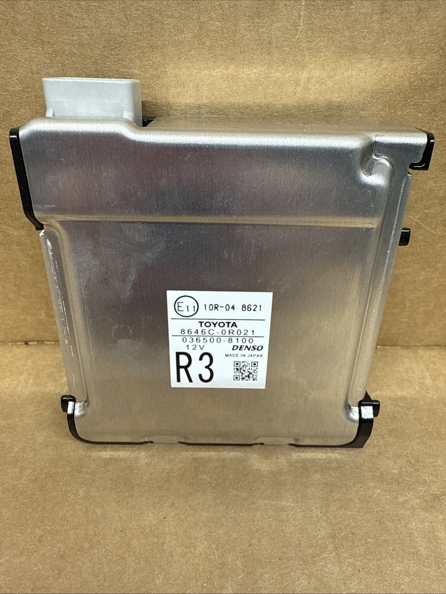 ren.09140314aaaページ 2017-2018 Toyota RAV4 Front Windshield Lane Departure Camera OEM