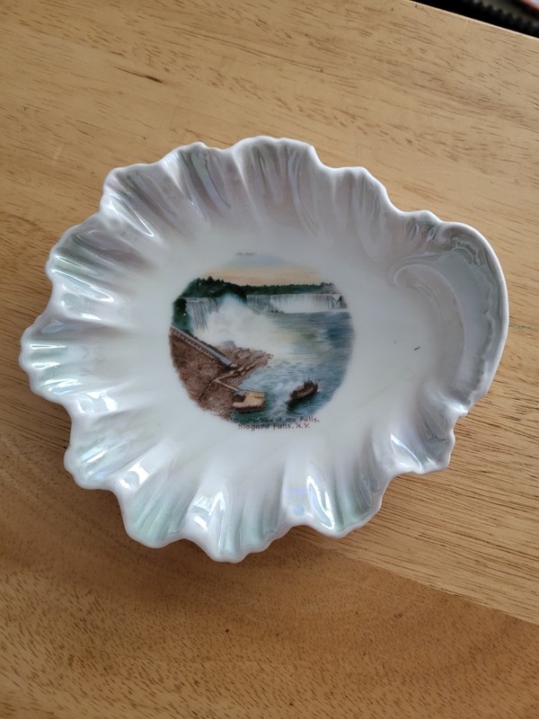 VINTAGE NIAGARA FALLS SOUVENIR  TRINKET DISH ADVERTISING