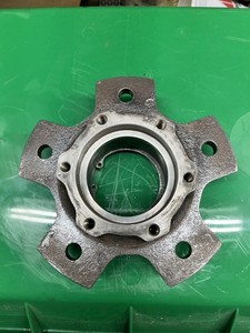 1989-1995 Geo Tracker/Suzuki Sidekick 4x4 Front Hub Assembly OEM