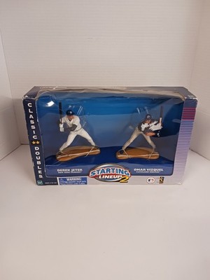 2000 Starting Lineup 2 CLASSIC  DOUBLES: DEREK JETER OMAR VIZQUEL Action Figures