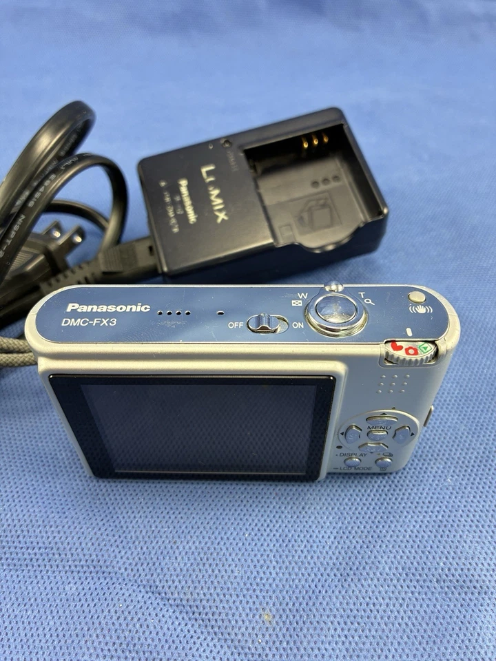 Panasonic Lumix DMC-FX3 6MP Digital Camera w/ 3x Optical Zoom Battery - Image 4 of 4