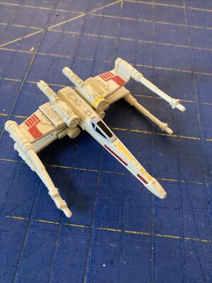 Star Wars X-Wing Ship LFL CGW55 Miniature Model  2001 Tiny Micro Fighter B14