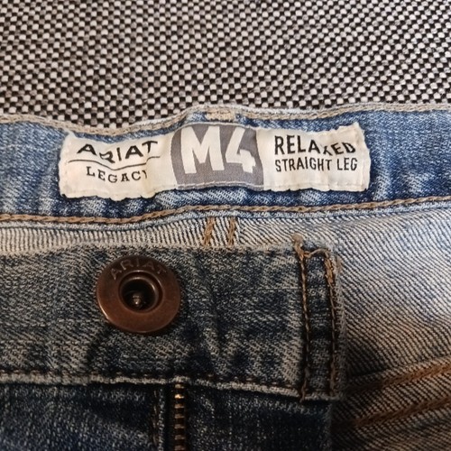 Ariat Legacy Jeans Mens 31/34 M4 Relaxed Straight Leg Med/Light Wash - Picture 18 of 19