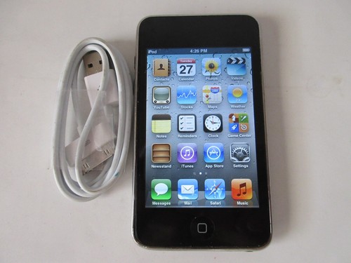 Apple iPod Touch 3rd Generation silver 32GB With (5773 Sons MC008LL) - Picture 13 of 15