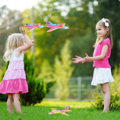 12pcs Kids Hand Throwing Airplane Toys Foams Flying Gliders (Random Style) - Bild 4 von 12