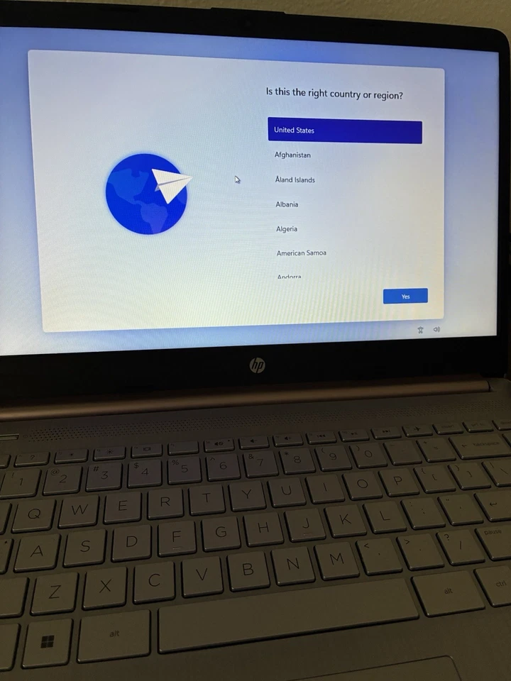 Portátil HP Dq0070nr 14 pulgadas Intel Celeron 64 GB 1,10 GHz oro rosa con 4 GB de RAM Foto 4 de 4