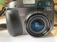 OLYMPUS CAMEDIA C-7070 CAMERA WITH MANY EXTRAS