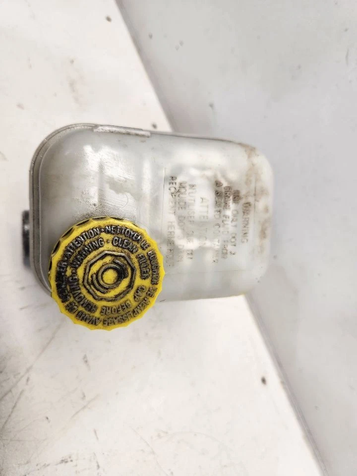 Dodge Dakota 2006-10 (4,7 L/4x4) cilindro maestro de freno con ABS trasero Foto 4 de 4