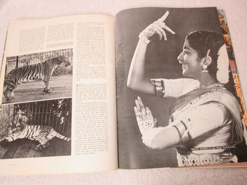 Collection of 7 Vintage The Straits Times Annuals, 1950s and 1960s - Picture 13 of 22