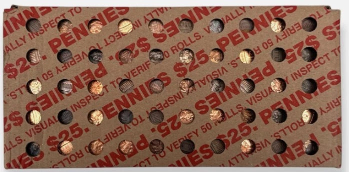 Caja bancaria sellada de $25 de 2.500 centavos - ¡sin buscar! Encuentra trigo, errores, cobre Foto 2 de 2