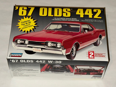  67 Olds 442 Lindberg 1/25 Authentic Scale Model Car Kit Complete 1997 Open Box!