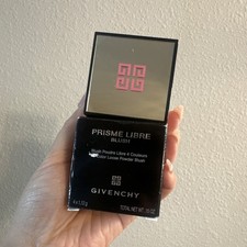 Givenchy Prisme Libre Blush Flanelle Rubis Qu...