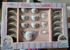 VINTAGE: FISHEL 22 PIECE FINE PORCELAIN CHILD'S TEA SET. UNOPENED