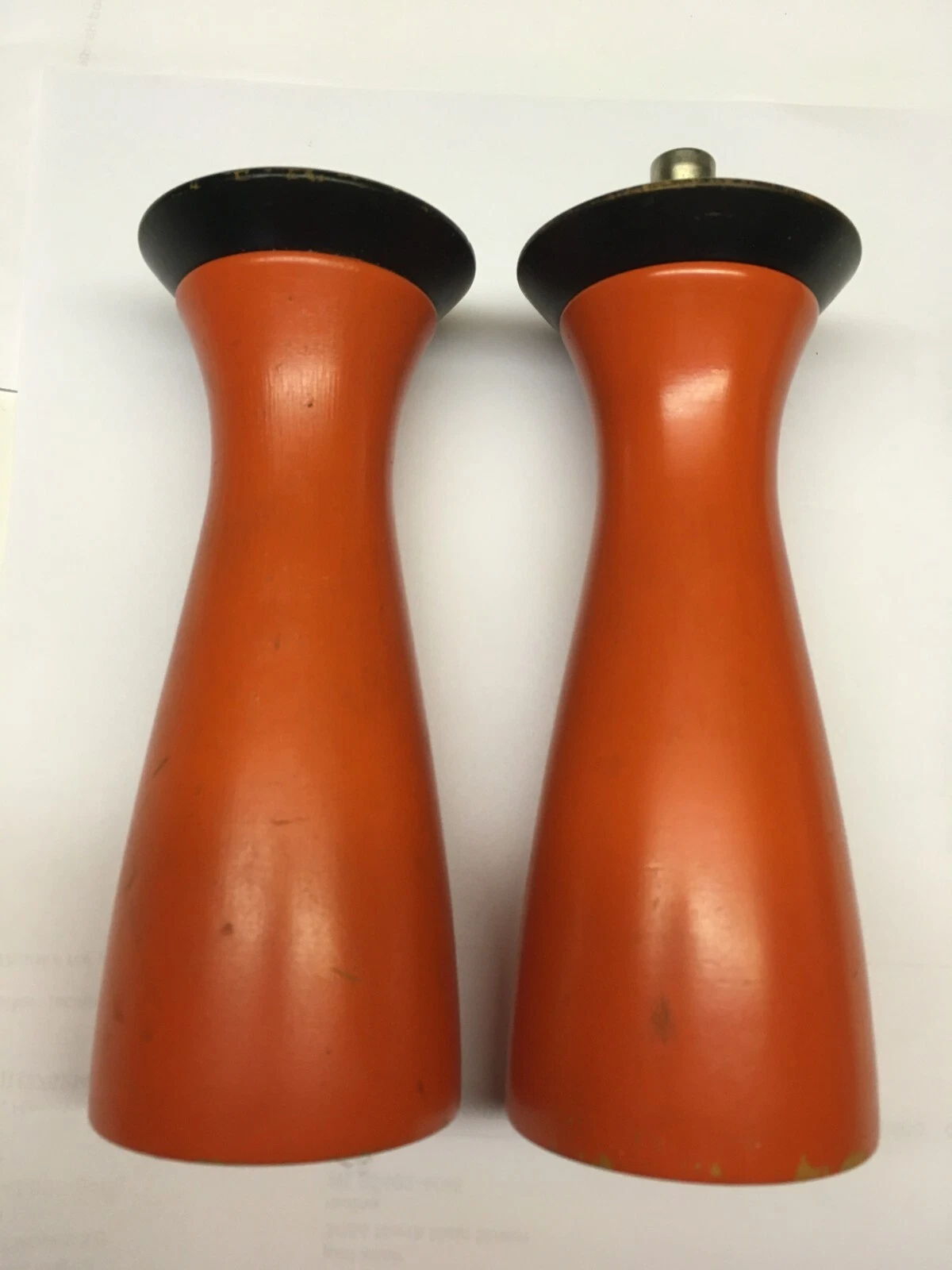 Vtg Verity Southall Salt Shaker Pepper Mill Grinder Orange Black Wood England US