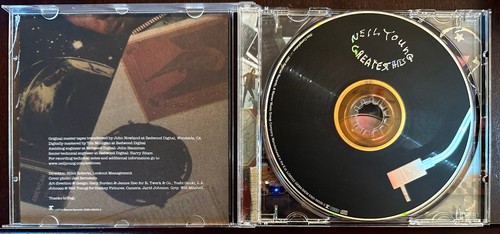 Neil Young - Greatest Hits - 2004 CD - Exc Cond / free post - Picture 2 of 3