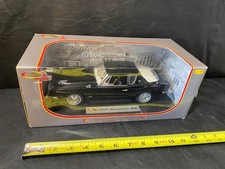 1963 Studebaker Avanti 1:18 Signature Models diecast car
