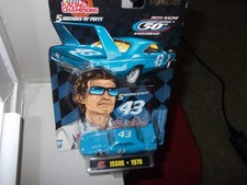 1999 RICHARD PETTY 5 DECADES OF PETTY VINTAGE 1970 PLYMOUTH SUPERBIRD 1/64 CAR