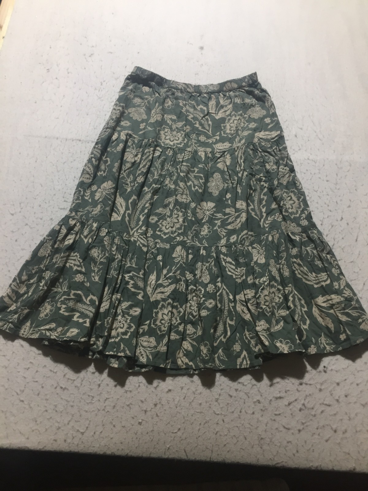 So Midi Skirt Womens L Large Gray Cream Floral Elastic Waist Pleated-image