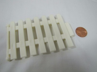 FISHER PRICE Loving Family Dollhouse WHITE PICKET FENCE PIECE for GARDEN FENCING