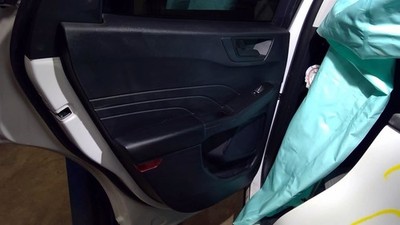 20 21 22 23 Ford Escape Driver Left Rear Inner Door Trim Panel