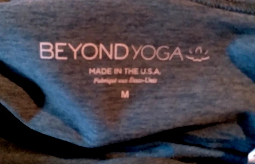 Sujetador sin mangas Beyond Yoga: Top corto azul-verde con panel de sujetador incorporado, talla mediana Foto 3 de 3