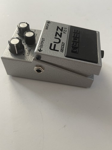 Boss Roland FZ-5 Fuzz Distortion COSM Guitar Effect Pedal + Original Box - Picture 4 of 7
