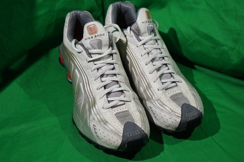 Nike Shox R4 Silver Comet Red Vintage Mens Sneakers US 12 - Bild 2 von 9