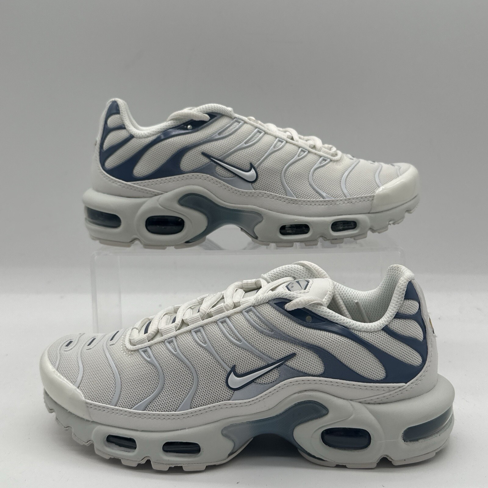 Nike Women's Size 6 Air Max Plus (DZ3671 104) Running Sneaker Trainer Sports New