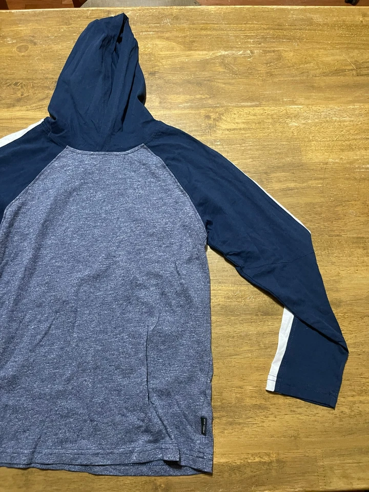 Sudadera con Capucha Ocean Current, Niño Talla Mediana, Gris Blanco Azul, Pullover, Manga Larga Foto 4 de 4