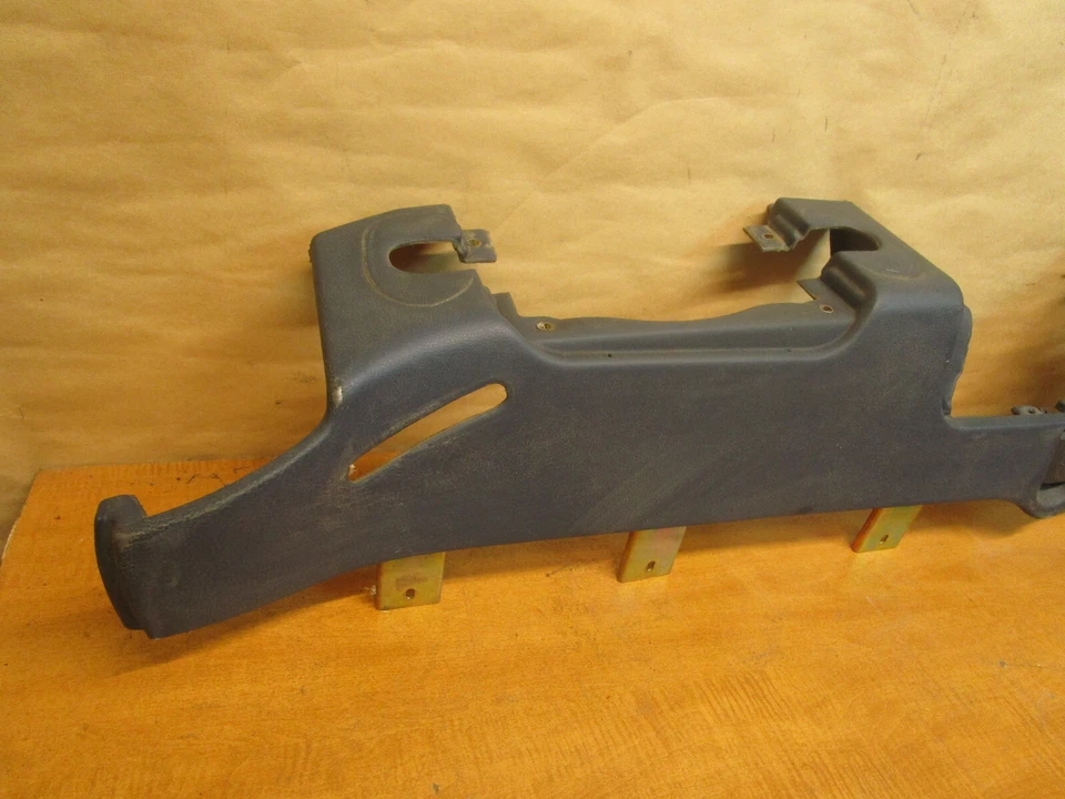 Maserati 4200 Spyder - Moldura del respaldo del asiento - Negro - P/N 66720100 Foto 2 de 4