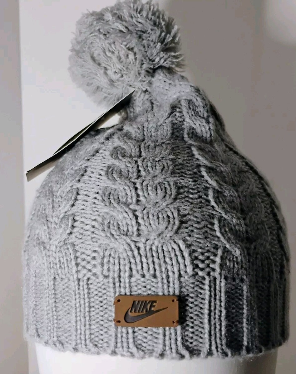 women's nike bobble hat