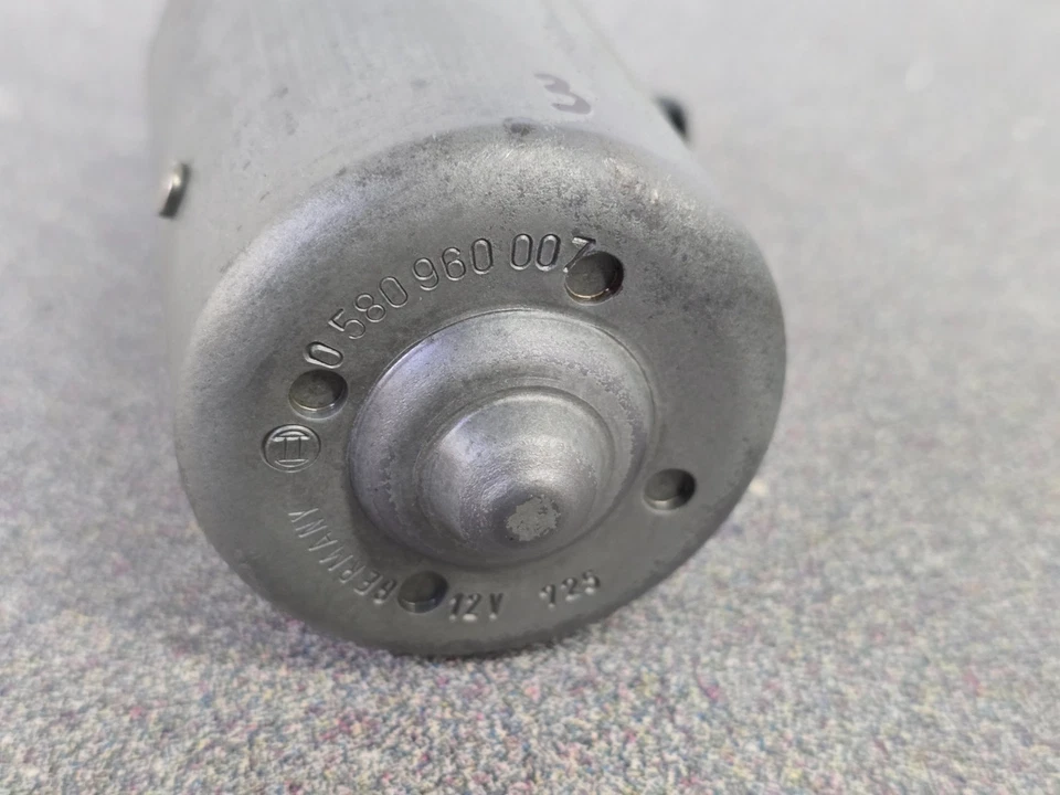 NICE USED ORIGINAL BOSCH PORSCHE 911T 914-6 FUEL PUMP 0580960007 69-73 #3 - Image 4 of 4