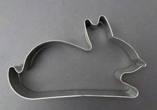 Hasenform Weißblech, Osterhase liegend