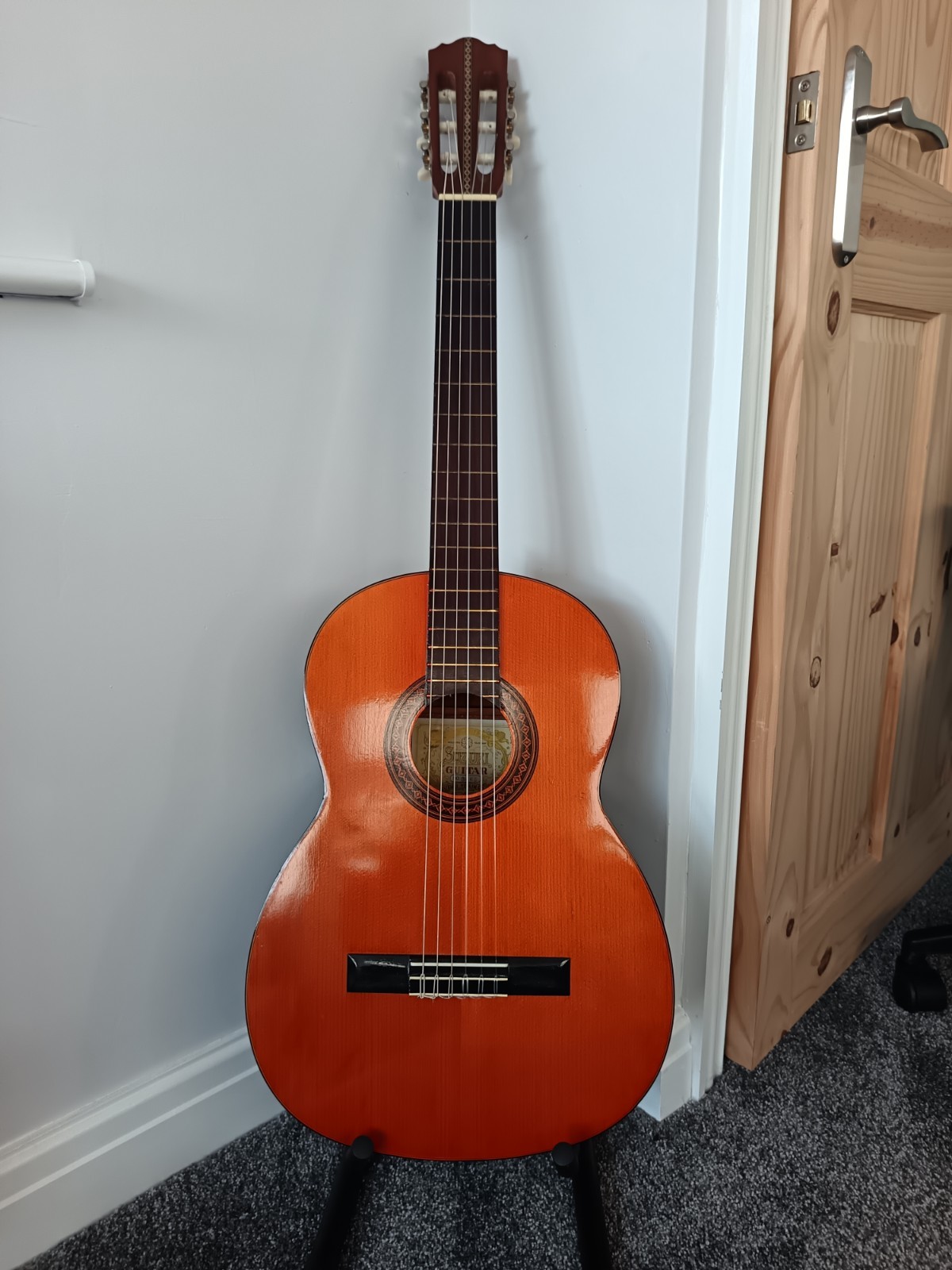1970s Suzuki Classical Acoustic Guitar 3065
