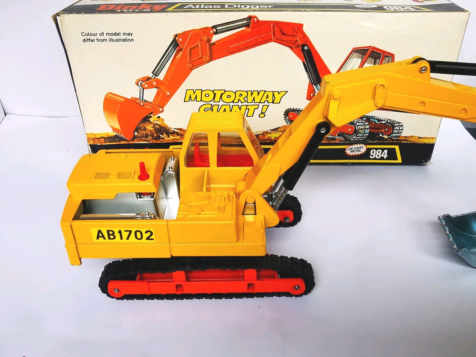 Check The Market for Dinky 984