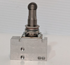 Módulo de montaje de válvula direccional de émbolo de palanca de rodillos de acero inoxidable Versa HW
