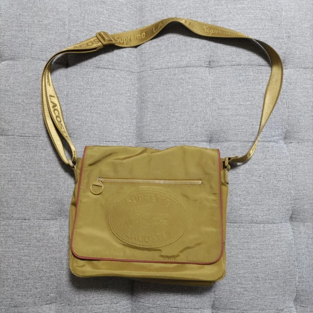 Sac bandoulière Supreme Lacoste Collaboration édition limitée homme modèle rare Collab