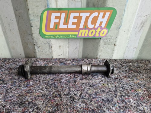 Hinterradspindelachse mit Distanzscheiben Suzuki SV1000 Bj 2005