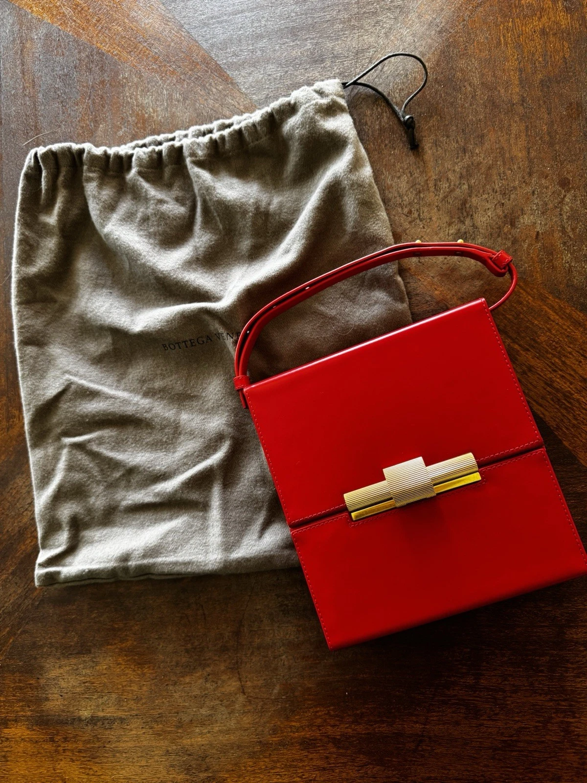 Bottega Veneta — Bottega Veneta Daisey Red Leather Shoulder Bag