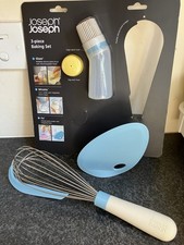 Joseph Joseph Set da Forno 3 Pezzi: Spazzola per Pasticceria, Raschietto in Silicone, Frusta 10446