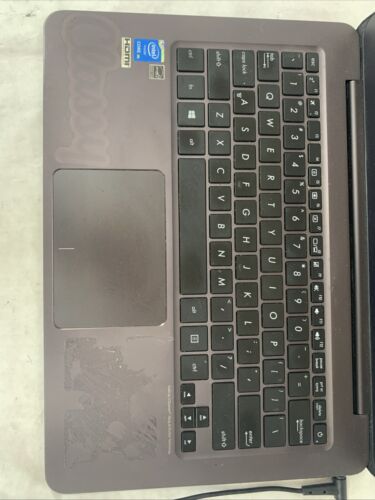 ASUS UX305F Laptop, Intel Core M-5Y10c @ 0.8GHz, 8GB RAM, No HDD, No OS - Picture 2 of 7