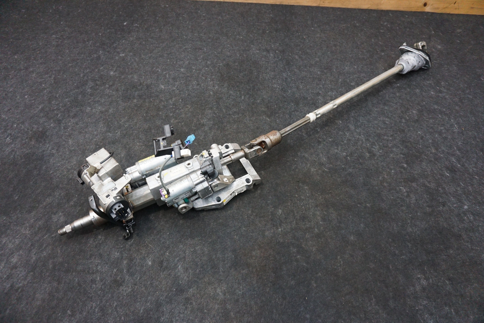 Electric Steering Column Shaft Assembly OEM 229175 Maserati Granturismo 2008-19