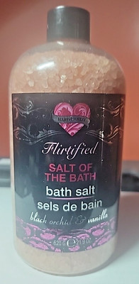 HARD CANDY FLIRTIFIED BLACK ORCHID & VANILLA BATH SALT 21.9 OZ- NEW